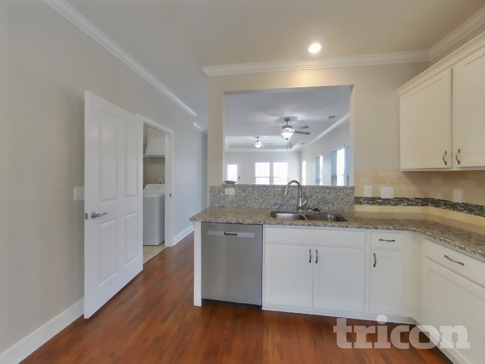 Building Photo - 508 Pleasant St