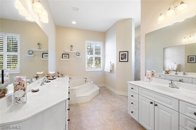 Building Photo - 1641 Villa Ct