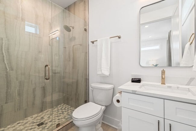 Building Photo - 24 Annabella St