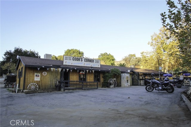 Building Photo - 20571 Sycamore Dr