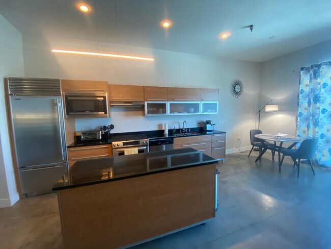 Building Photo - Stunning Fully Furnished Loft with Breathtaking Views of the Las Vegas Strip!