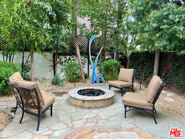 Building Photo - 390 N Baldwin Ave