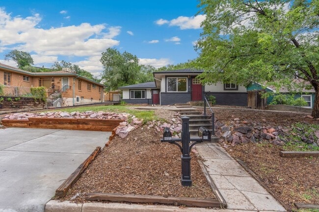 Building Photo - 405 Wilhelmia Ave