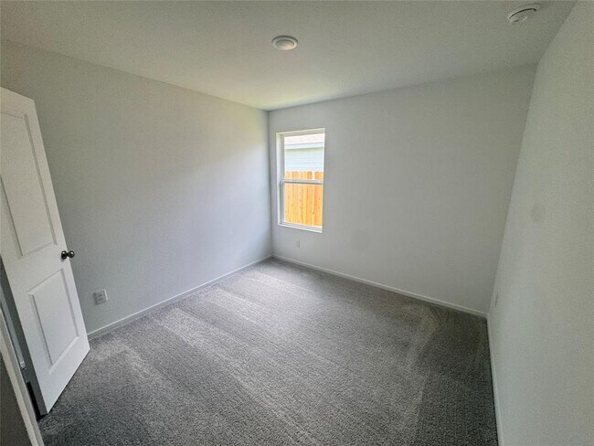 Building Photo - 25668 Rose Creek Dr