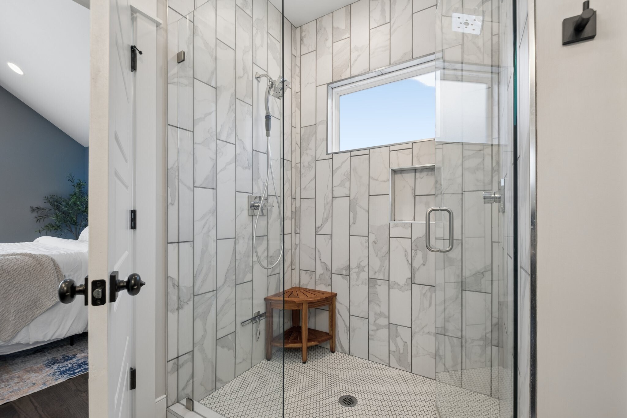 Building Photo - 625A Ries Ave