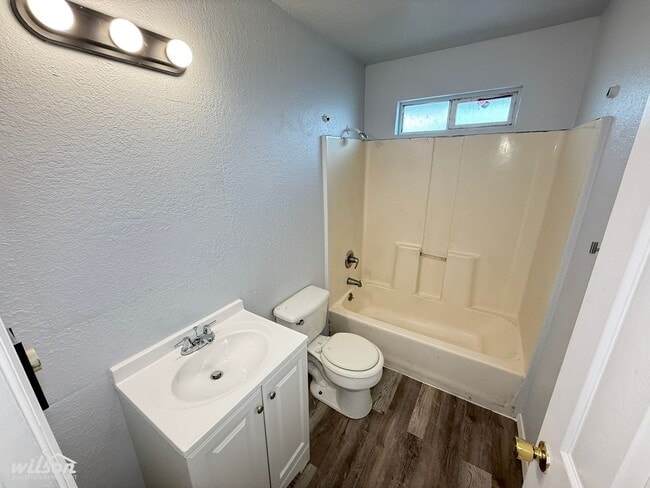 Building Photo - 310 W Pierce St