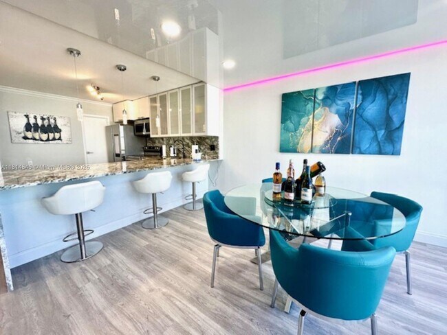 Building Photo - 2017 S Ocean Dr
