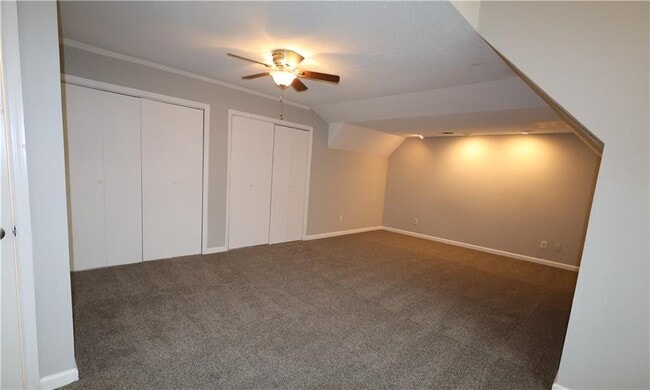 Building Photo - 1092 Mountain Springs Dr