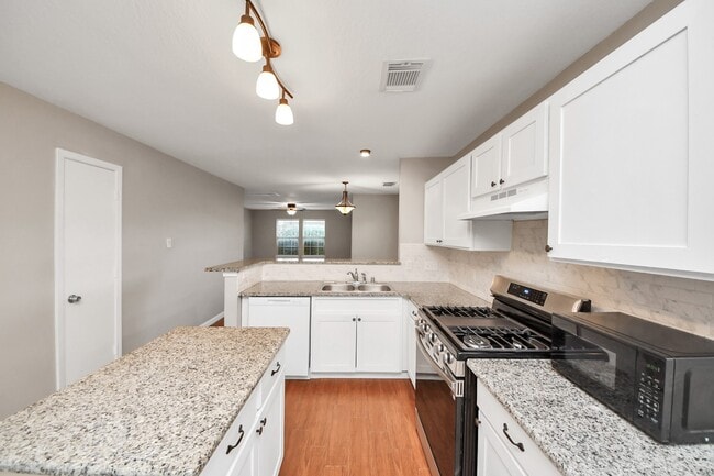 Building Photo - 20641 Patriot Park Ln