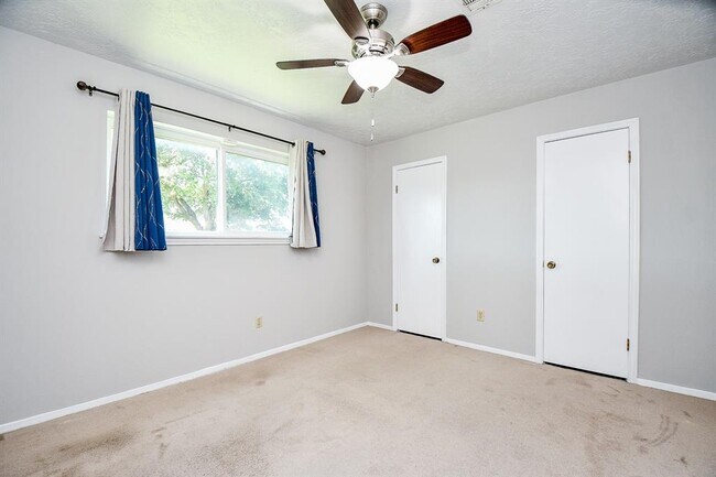 Building Photo - 9014 Mellow Brook Dr
