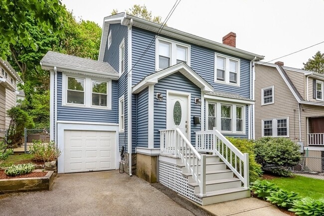 Primary Photo - 179 Milton St