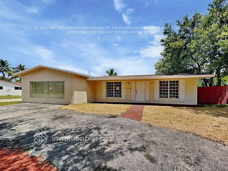 Primary Photo - 4915 Johnson St