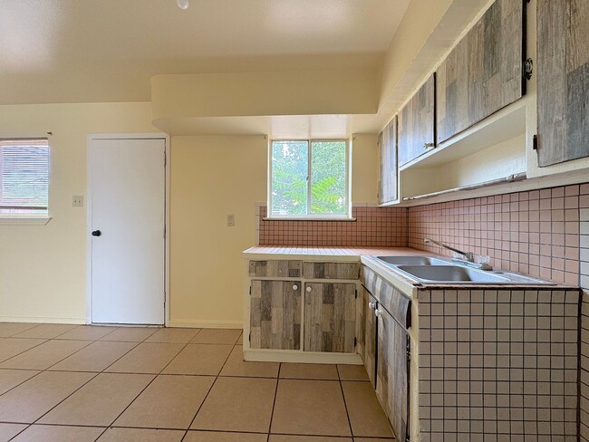 Building Photo - Northeast El Paso 3bed/2Bath