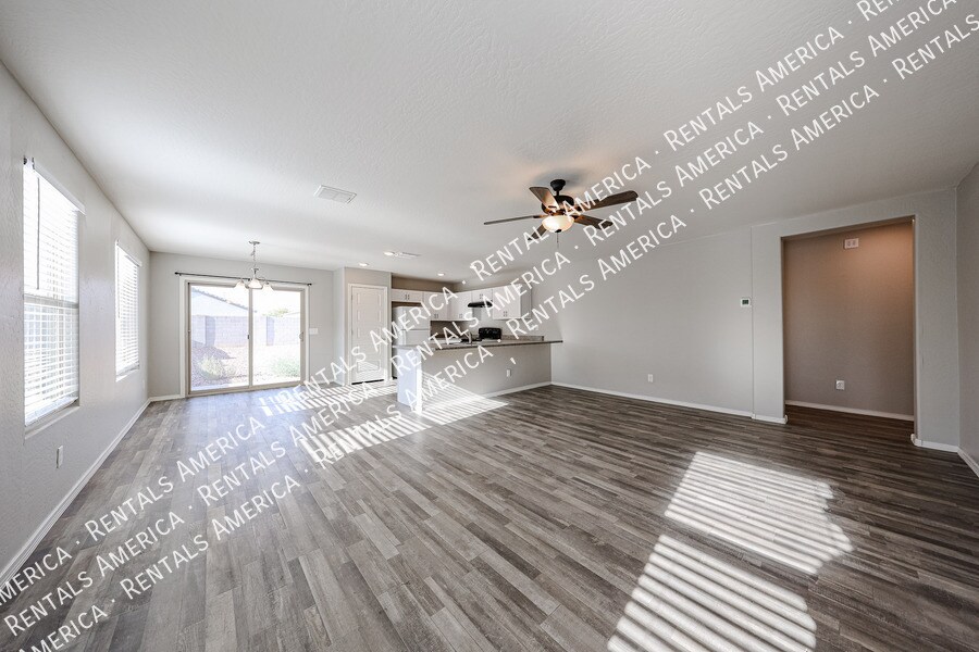 Building Photo - 932 Kachina Dr