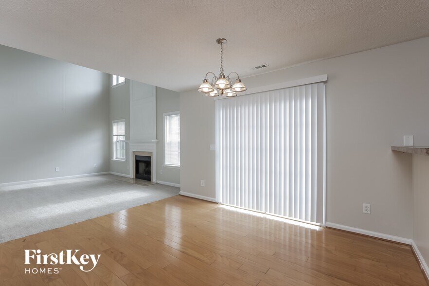 Building Photo - 709 Southshore Pkwy