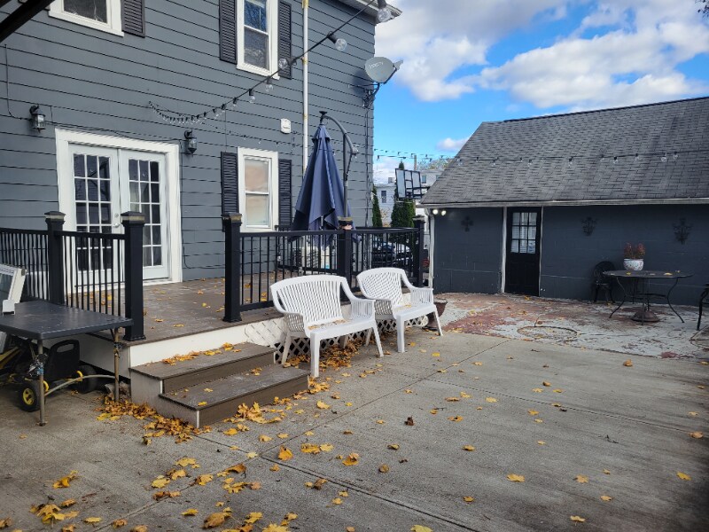 Building Photo - 8 Octavia St