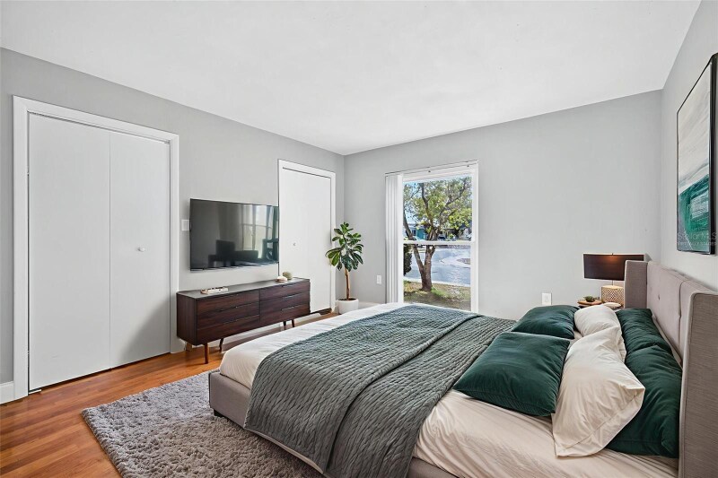 Building Photo - 8233 Redfield Dr