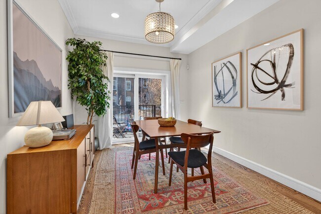 Building Photo - 926 Park Ave