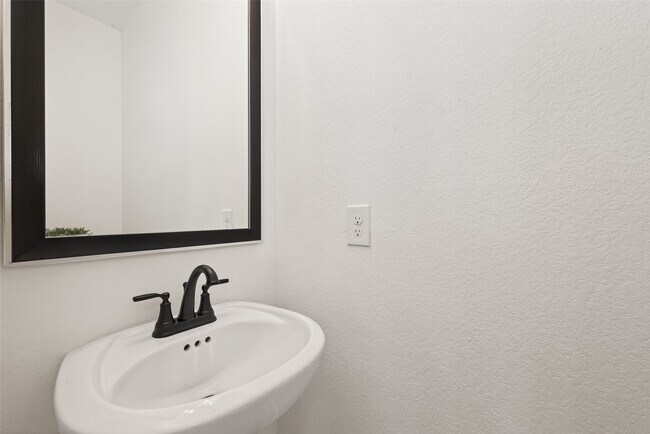 Building Photo - 21163 Medina River Dr