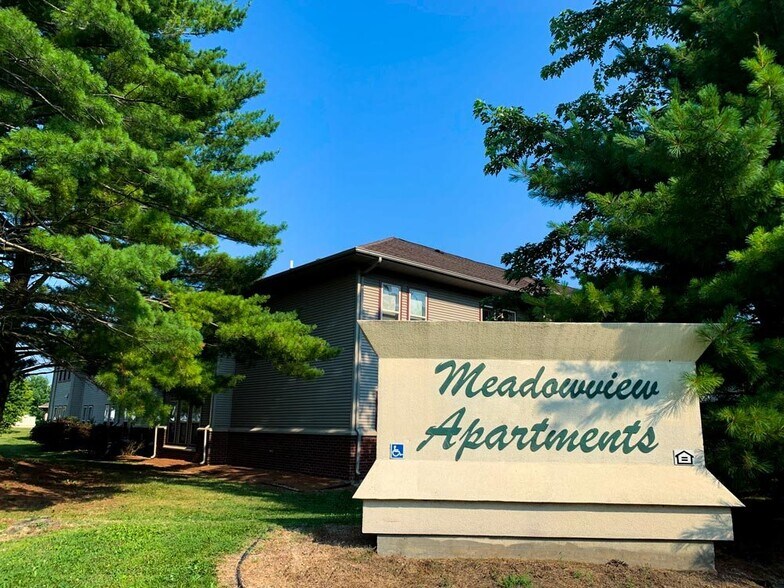 Meadowview Apartments Mahomet 2004 Middletown Dr Mahomet IL 61853