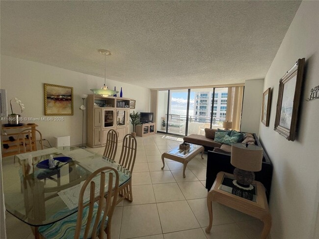 Building Photo - 3505 S Ocean Dr