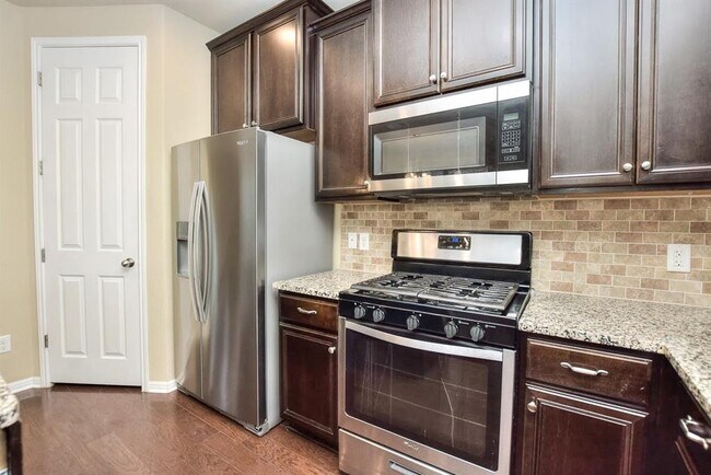 Building Photo - 1232 Clearwing Cir