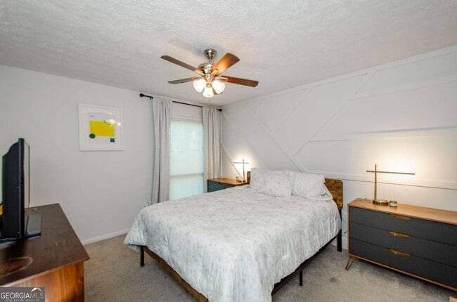 Building Photo - 5157 Roswell Rd