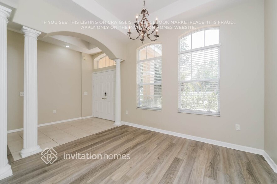 Building Photo - 13343 Biscayne Dr
