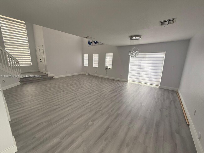 Building Photo - 9352 SW 155th Ave