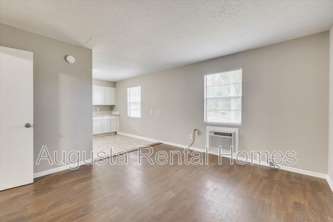 Building Photo - 329 Verdery Dr