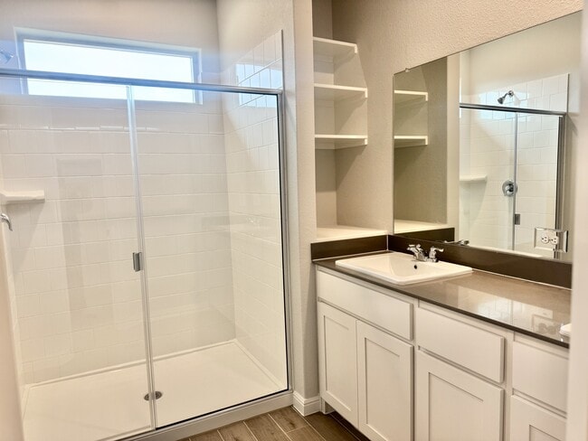 Building Photo - 121 Daffodil Ln