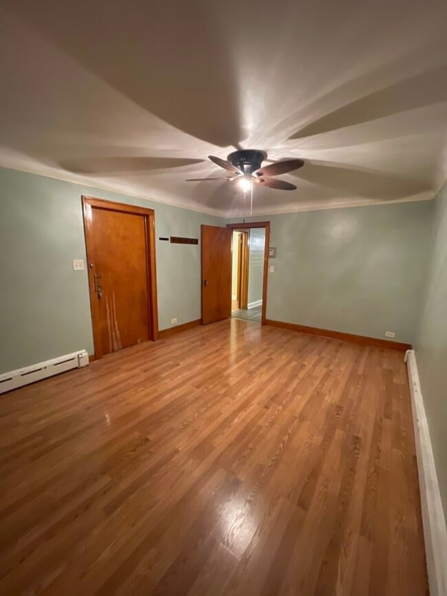 Building Photo - 5143 S Rockwell St