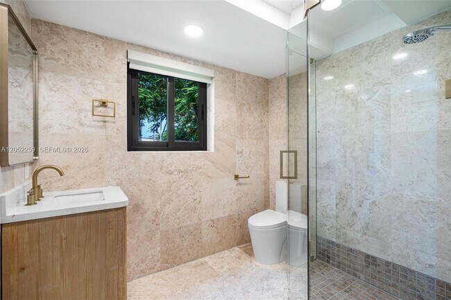 Building Photo - 7810 Beach View Dr