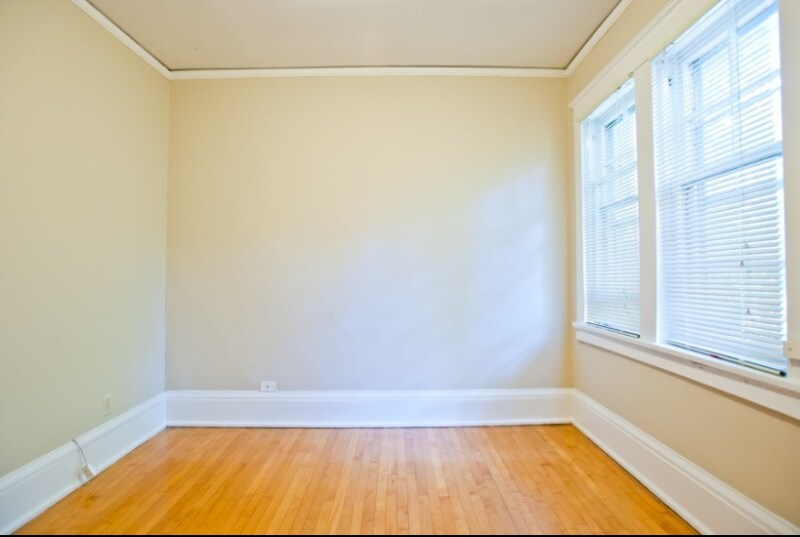 Building Photo - 3000 N Oakland Ave