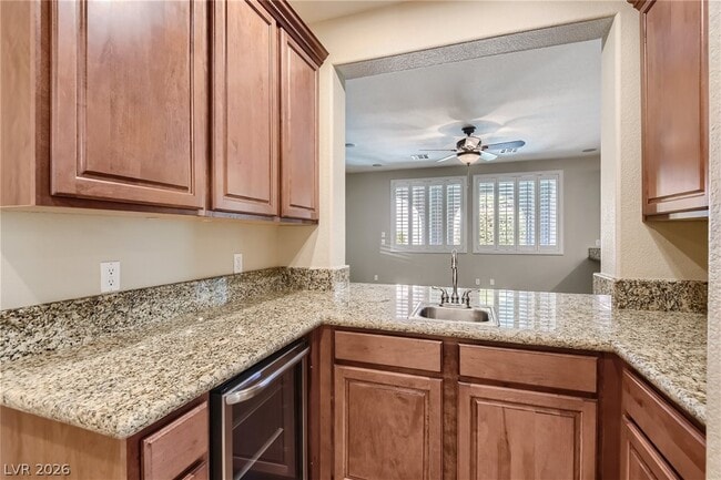 Building Photo - 552 Puenta Del Rey St