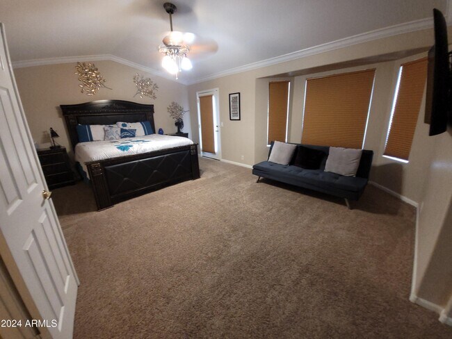 Building Photo - 8729 W Columbine Dr