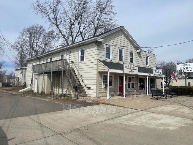 Primary Photo - 204-206 Main Street