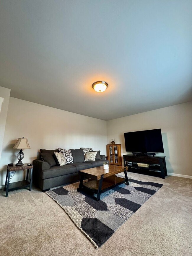 Building Photo - 4 Bedroom Home in Family friendly Cul-de-sac in Maple Valley