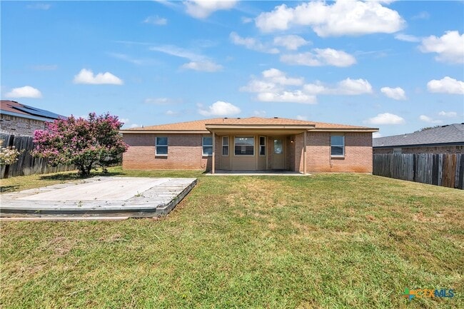 Building Photo - 4300 Beach Ball Dr