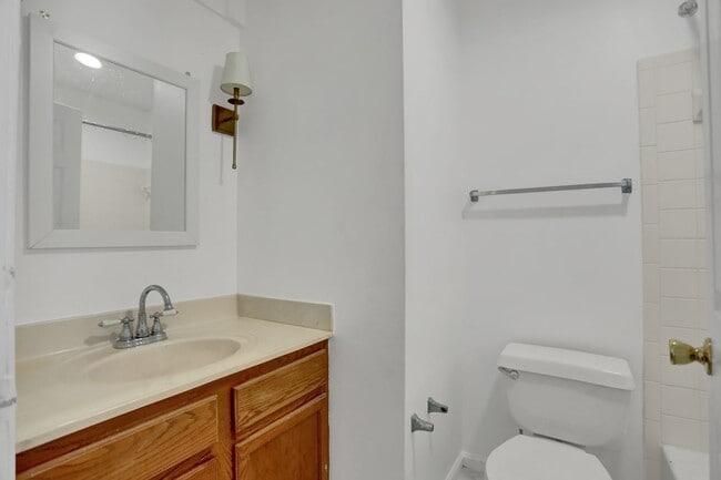 Building Photo - 3902 Cotton Tree Ln