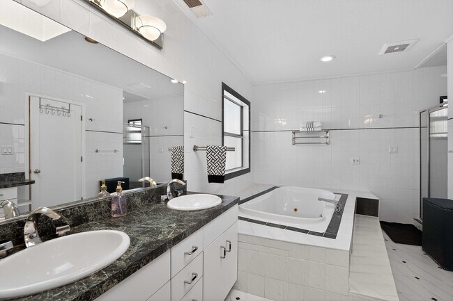 Building Photo - 60 Goleta Ave