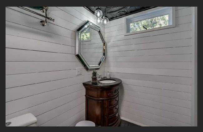 Building Photo - 14047 Military Rd