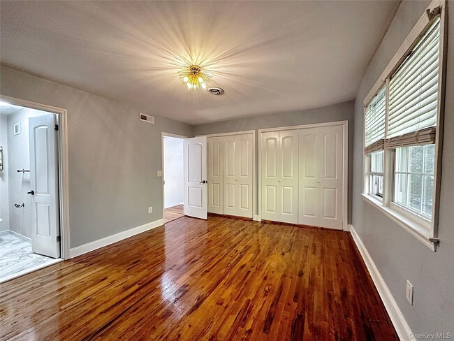 Building Photo - 132 Texas Ave