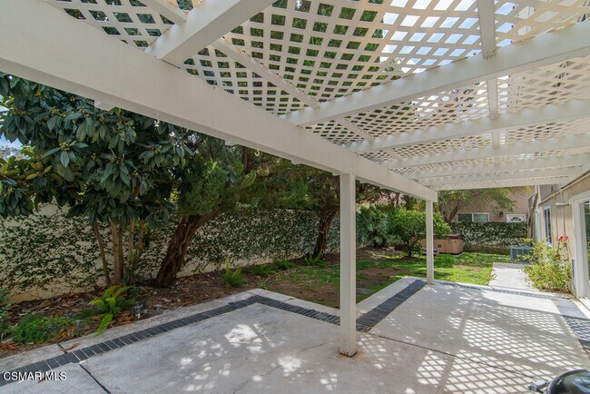 Building Photo - 1074 Elfstone Ct