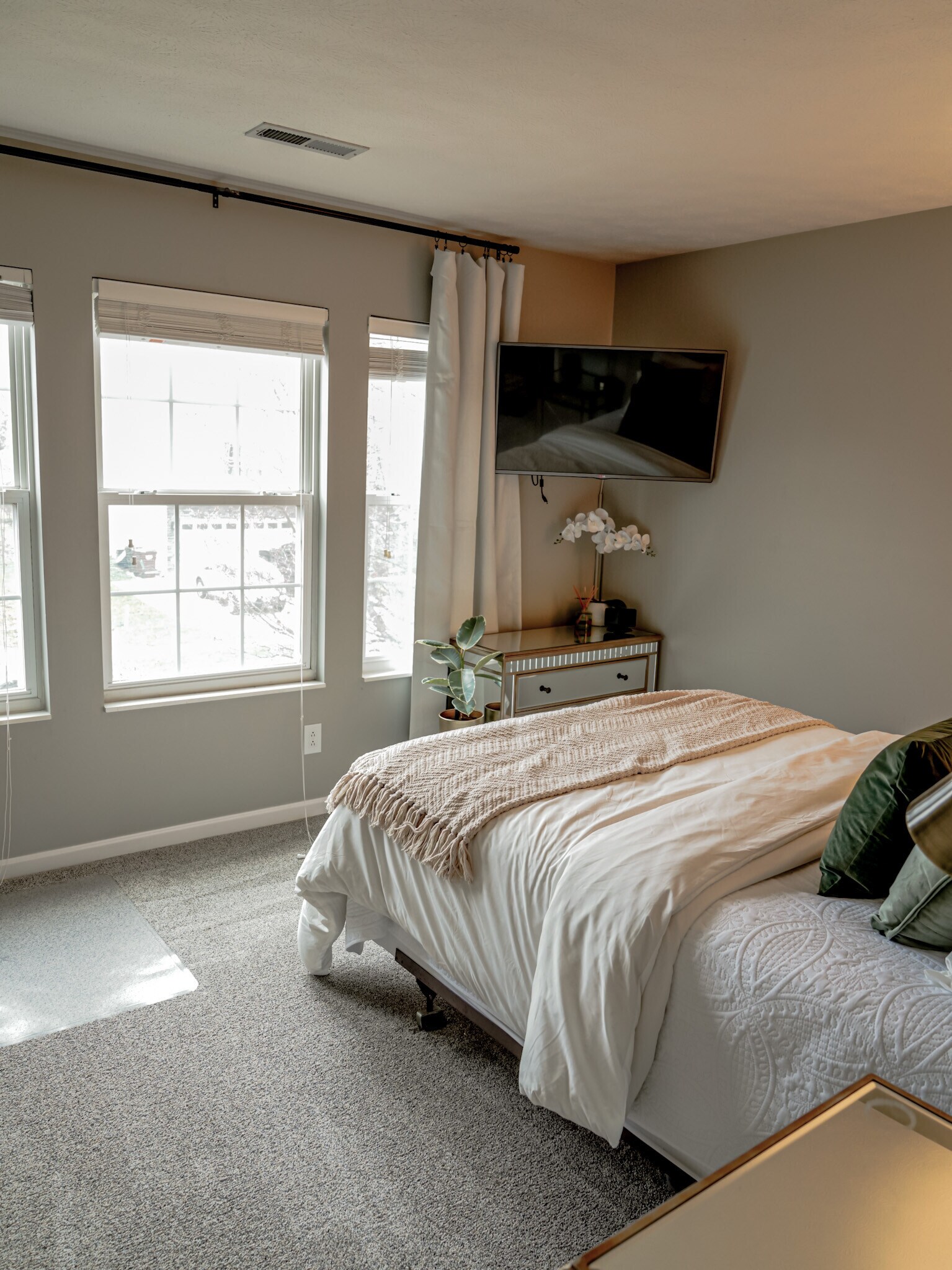 Building Photo - 2264 Ferndown Dr