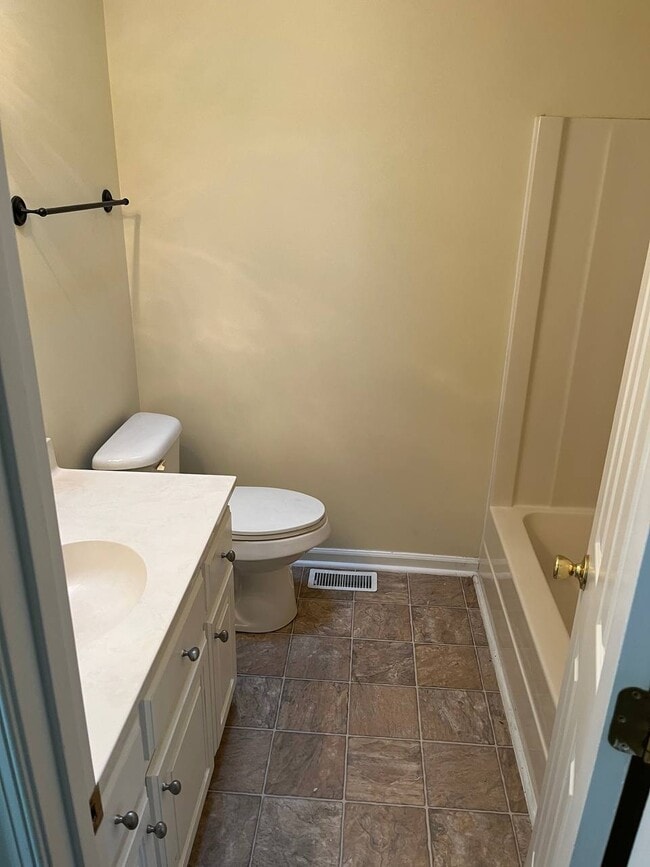 Building Photo - 684 Williams-White Rd