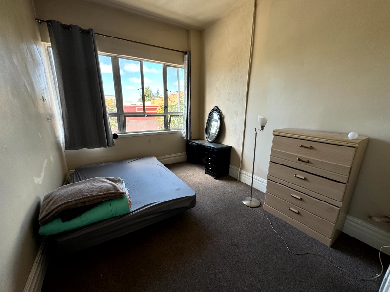 Building Photo - 1348 Park St