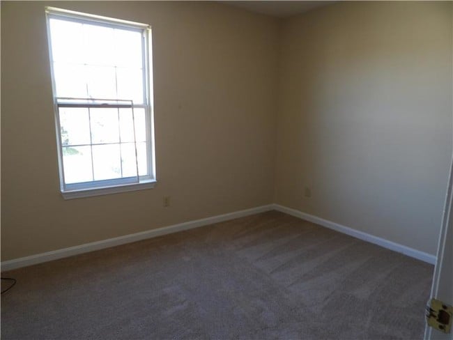 Building Photo - 62 Deer Haven Ct