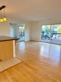 Building Photo - Beautiful Fair Oaks home