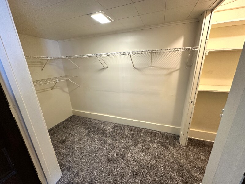 Building Photo - 25 W Chestnut St